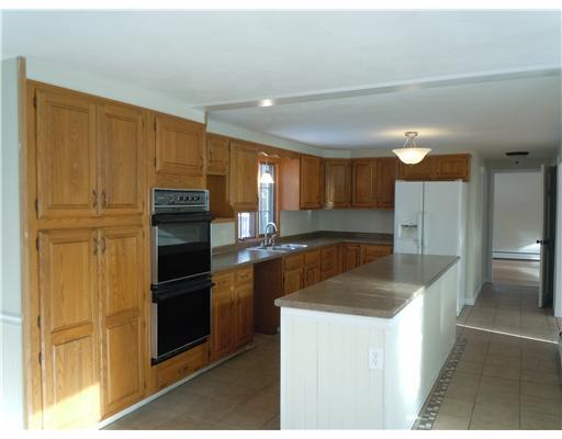 14 Grove Road Cumberland, RI 02864 - Photo 4 of 10 Kitchen.
