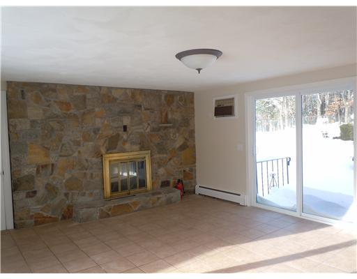 14 Grove Road Cumberland, RI 02864 - Photo 5 of 10 Den/Family/Great Room.