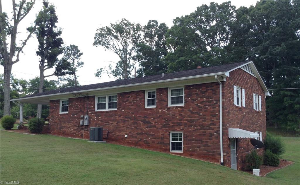 112 Blue Ridge Road State Road, NC 28676 - Photo 4 of 11 Gallery Image 4