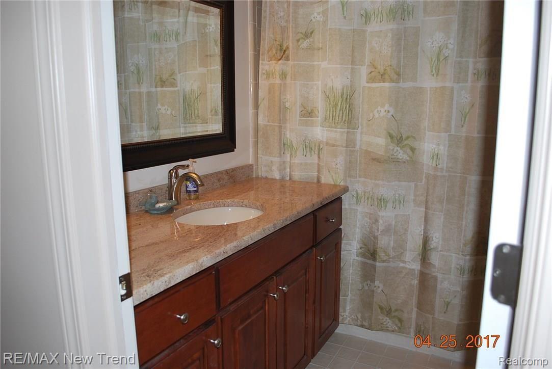 22195 River Ridge Trail Farmington, MI 48335 - Photo 17 of 24 DSC_0036.JPG