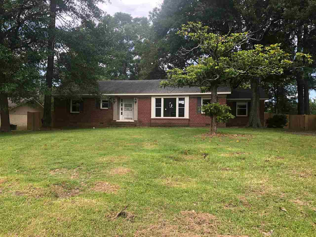 712 Colonial Circle Jackson, MS 39211 - Photo 1 of 7 Photo 1