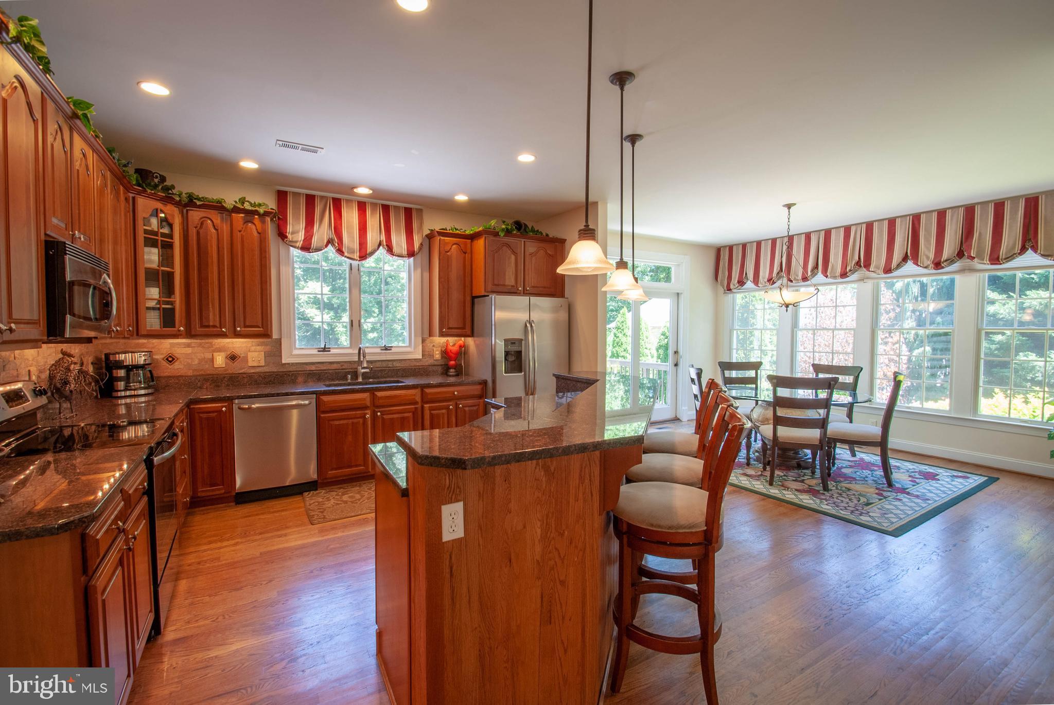 2002 Cortland Road Davidsonville, MD 21035 - Photo 5 of 43 Gourmet kitchen & breakfast nook
