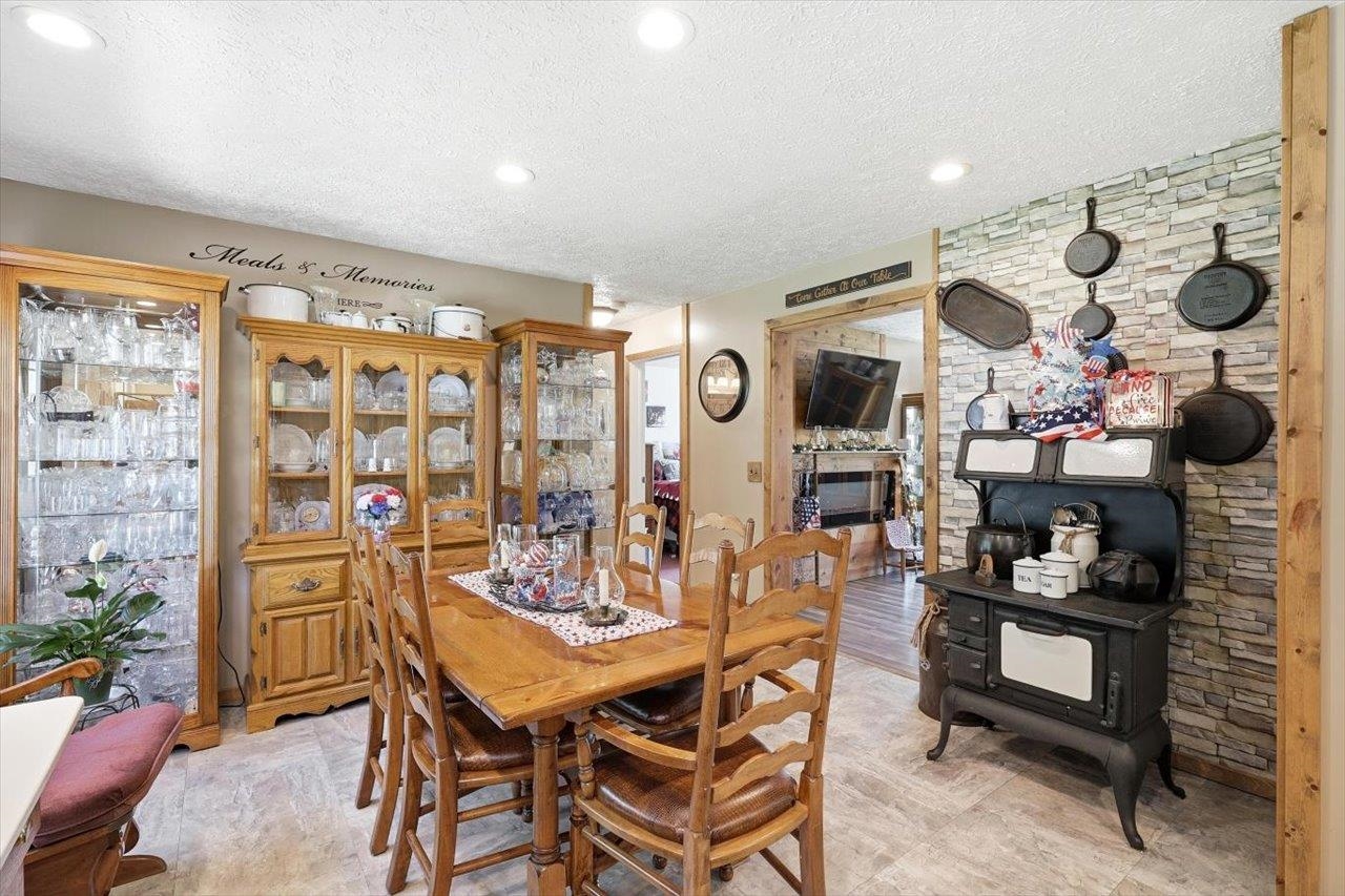 925 Mt Torrey Road Lyndhurst, VA 22952 - Photo 15 of 53