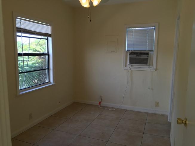247 Conniston Road, Unit D West Palm Beach, FL 33405 - Photo 6 of 11 2016-01-19 10.48.49 HDR
