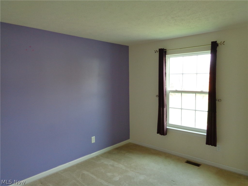 712 Starr Ridge Street Southeast Massillon, OH 44646 - Photo 14 of 17