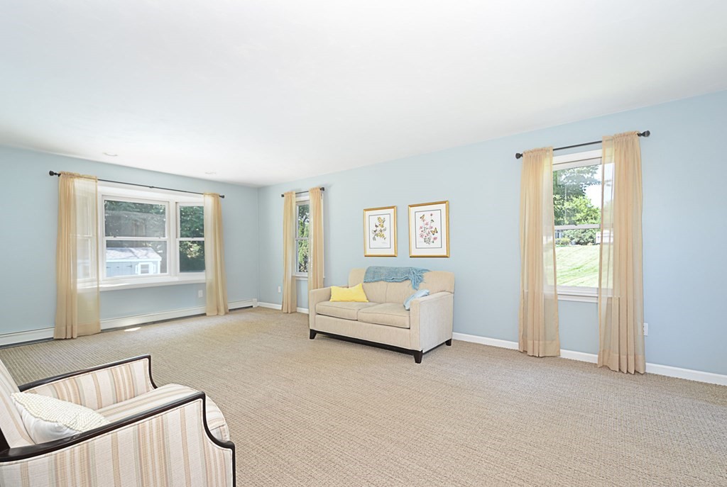 6 Rochelle Street Auburn, MA 01501 - Photo 15 of 36 Gallery Image 15