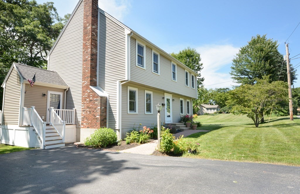 6 Rochelle Street Auburn, MA 01501 - Photo 3 of 36 Gallery Image 3