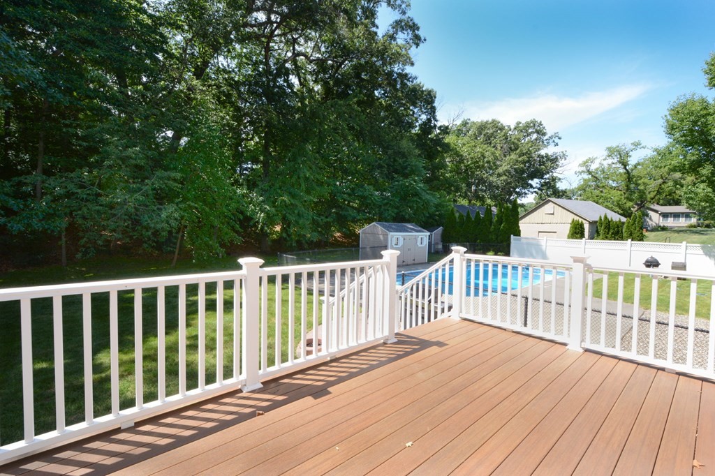 6 Rochelle Street Auburn, MA 01501 - Photo 6 of 36 Gallery Image 6