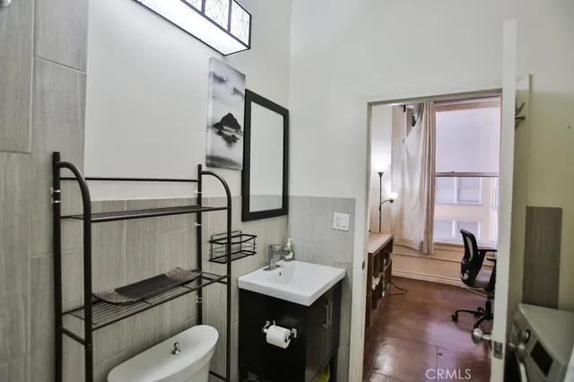 a view of walk in closet