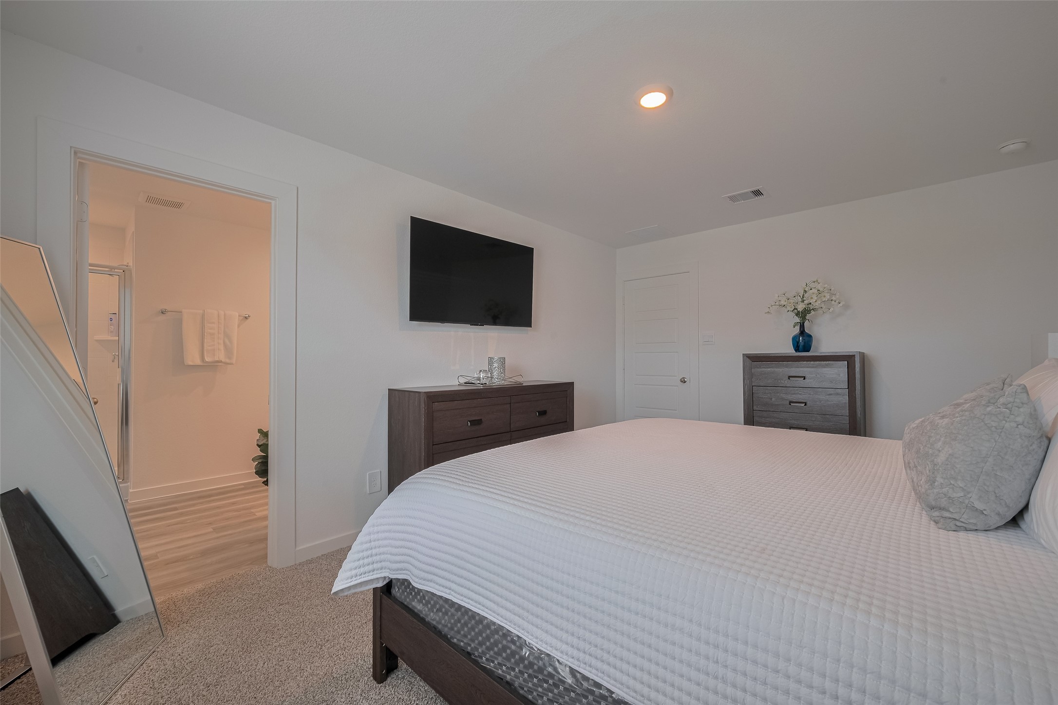 3113 Crown Gate Drive Houston, TX 77047 - Photo 30 of 38 Primary Bedroom