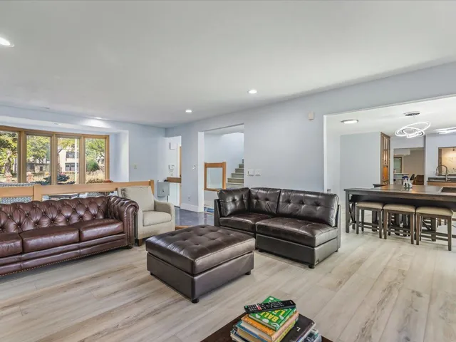 $649,900 | 1953 Harlem Boulevard, Rockford, IL 61103