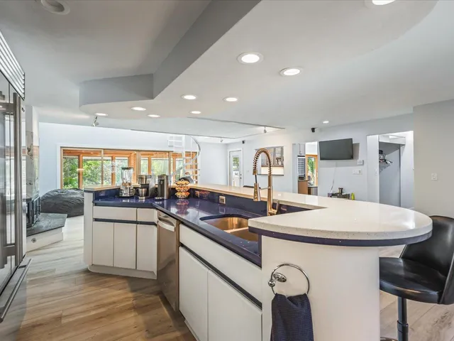 $649,900 | 1953 Harlem Boulevard, Rockford, IL 61103