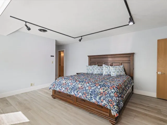 $649,900 | 1953 Harlem Boulevard, Rockford, IL 61103