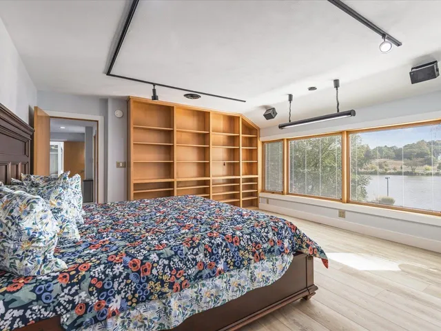 $649,900 | 1953 Harlem Boulevard, Rockford, IL 61103