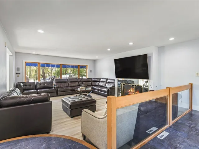 $649,900 | 1953 Harlem Boulevard, Rockford, IL 61103