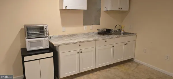 $1,400 | 3705 Stonewall Manor Drive, Triangle, VA 22172
