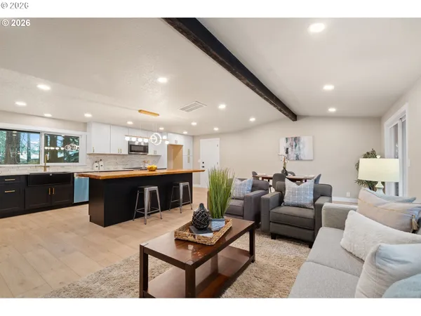 $919,900 | 22420 South Parrot Creek Road, Oregon City, OR 97045