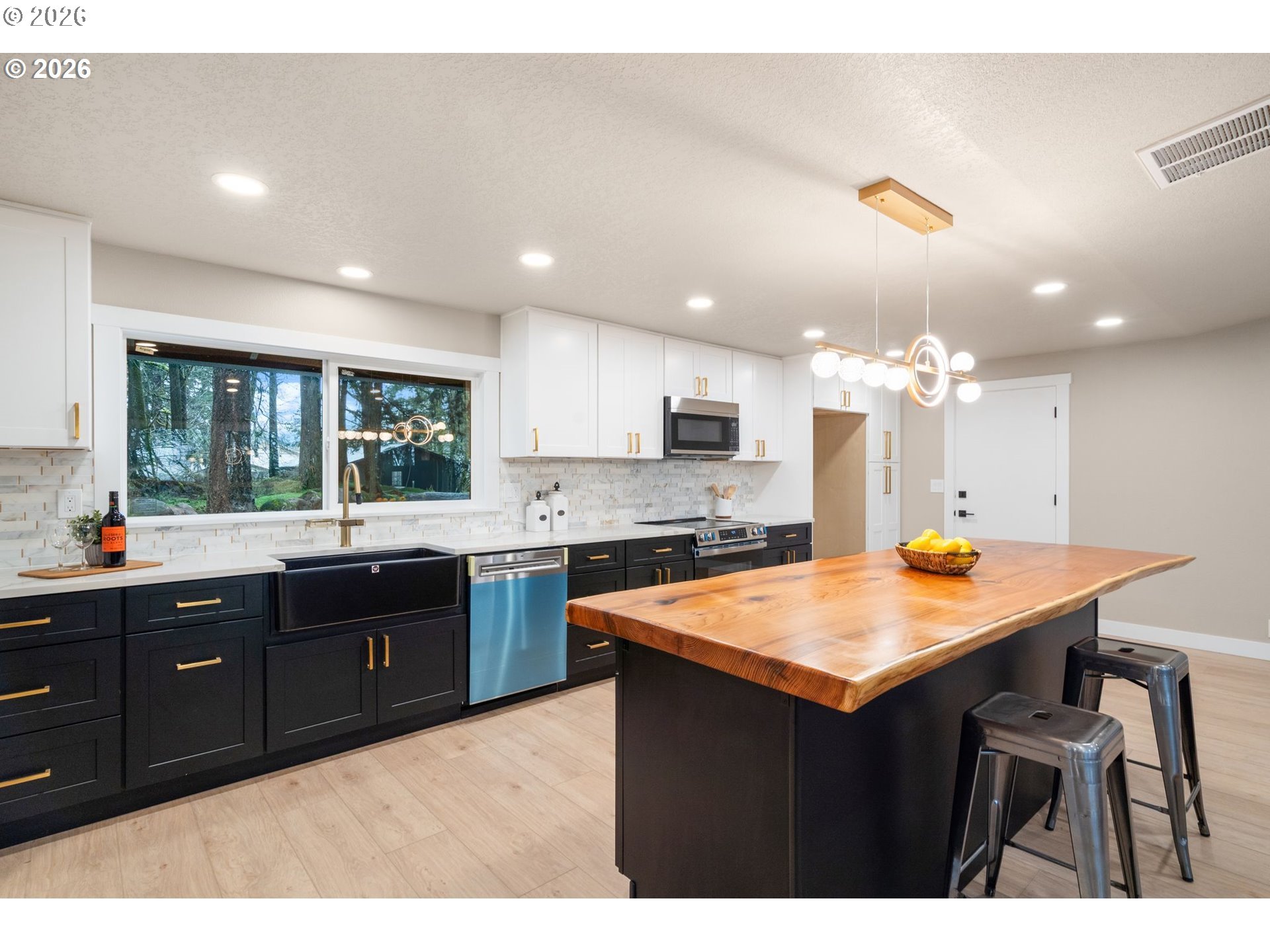 22420 South Parrot Creek Road Oregon City, OR 97045 - Photo 6 of 48