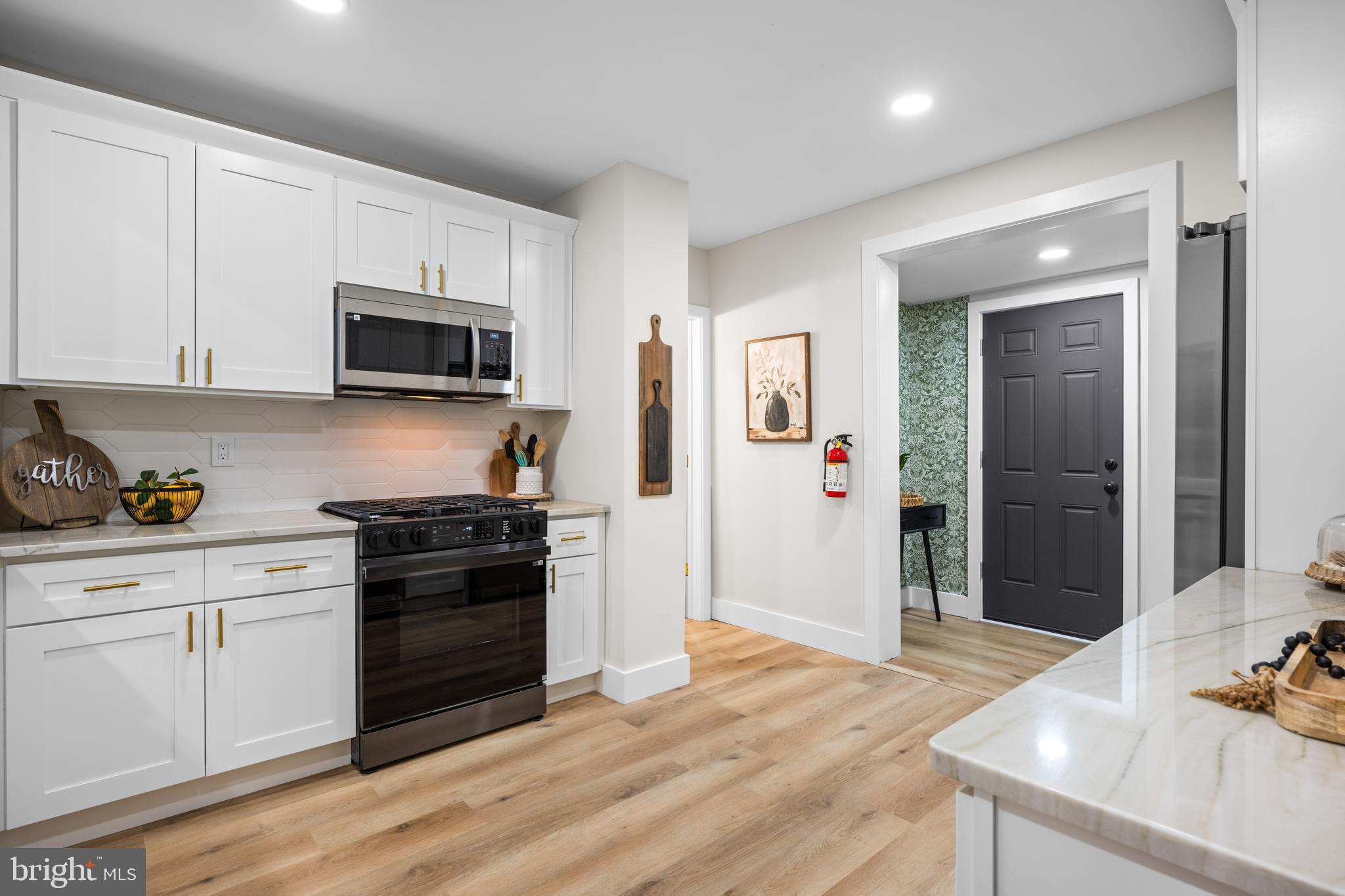 308 West 3rd Street Palmyra, NJ 08065 - Photo 5 of 43