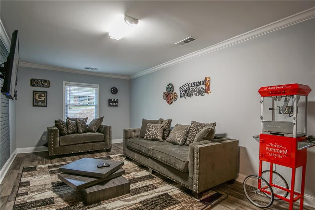 2640 Casher Drive Decatur, GA 30034 - Photo 27 of 40 a living room with furniture and a window