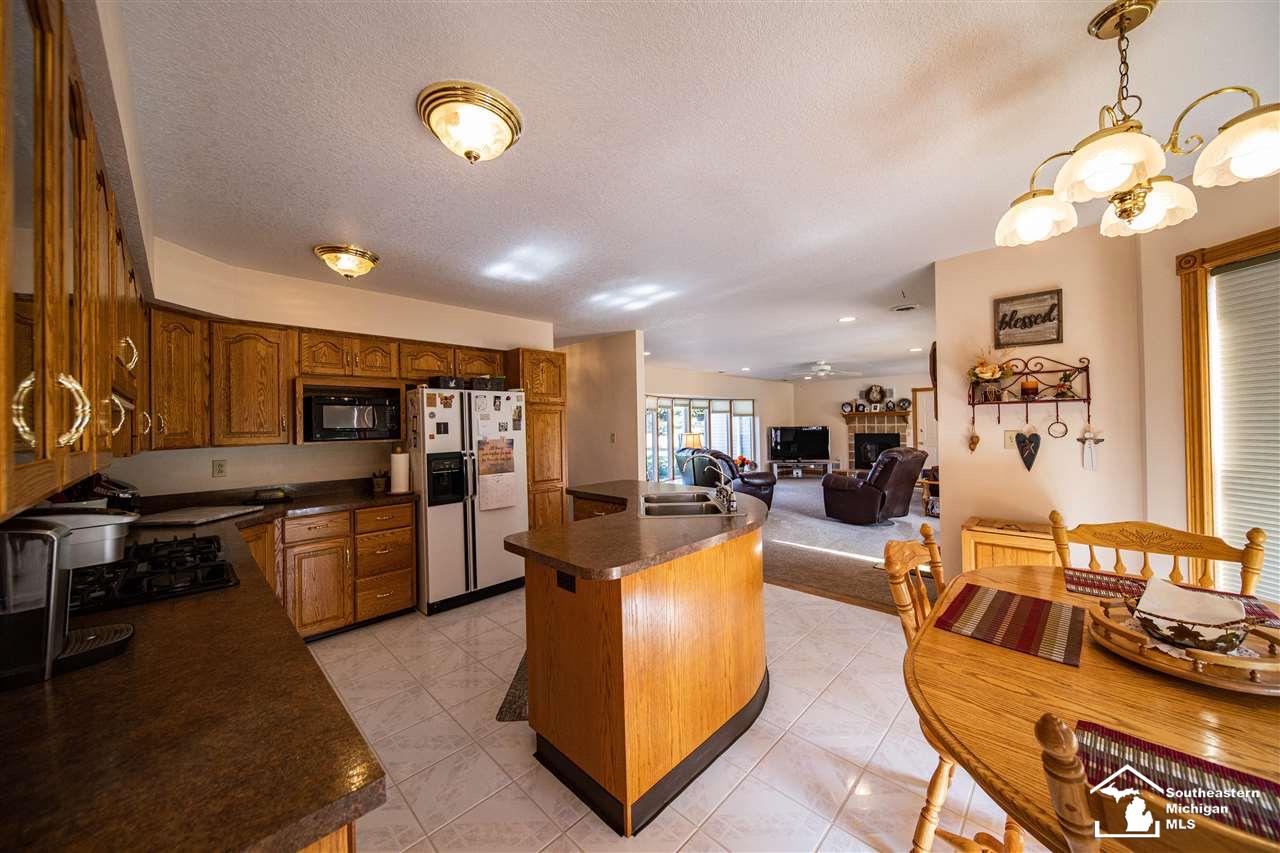 6591 Stewart Road Monroe, MI 48162 - Photo 9 of 47 Gallery Image 9