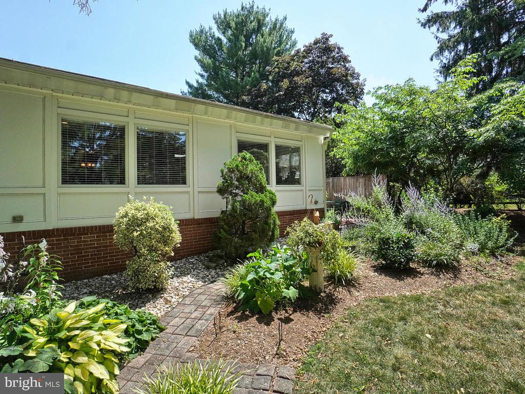 8014 Clearfield Road Frederick, MD 21702 - Photo 3 of 43 Someone has a green thumb!