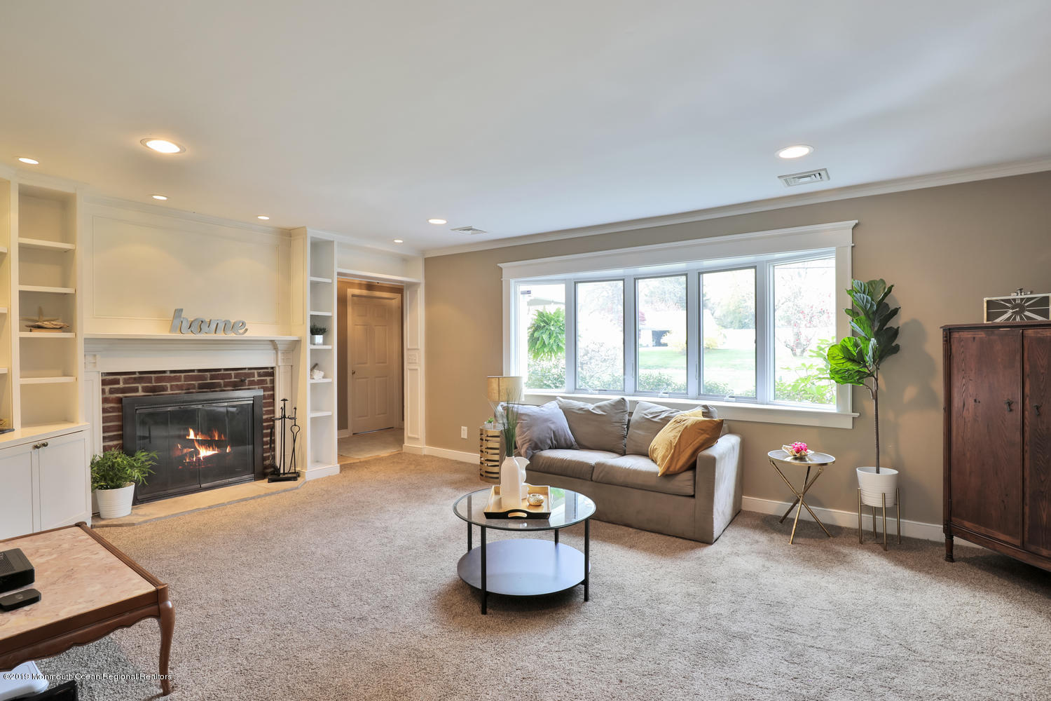42 Rutledge Drive Red Bank, NJ 07701 - Photo 3 of 27 Living Room