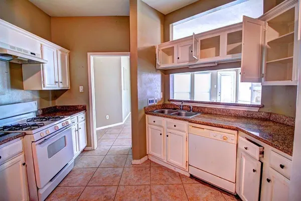 $1,900 | 11818 Plumpoint Drive, Houston, TX 77099
