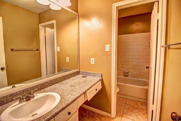 $1,900 | 11818 Plumpoint Drive, Houston, TX 77099