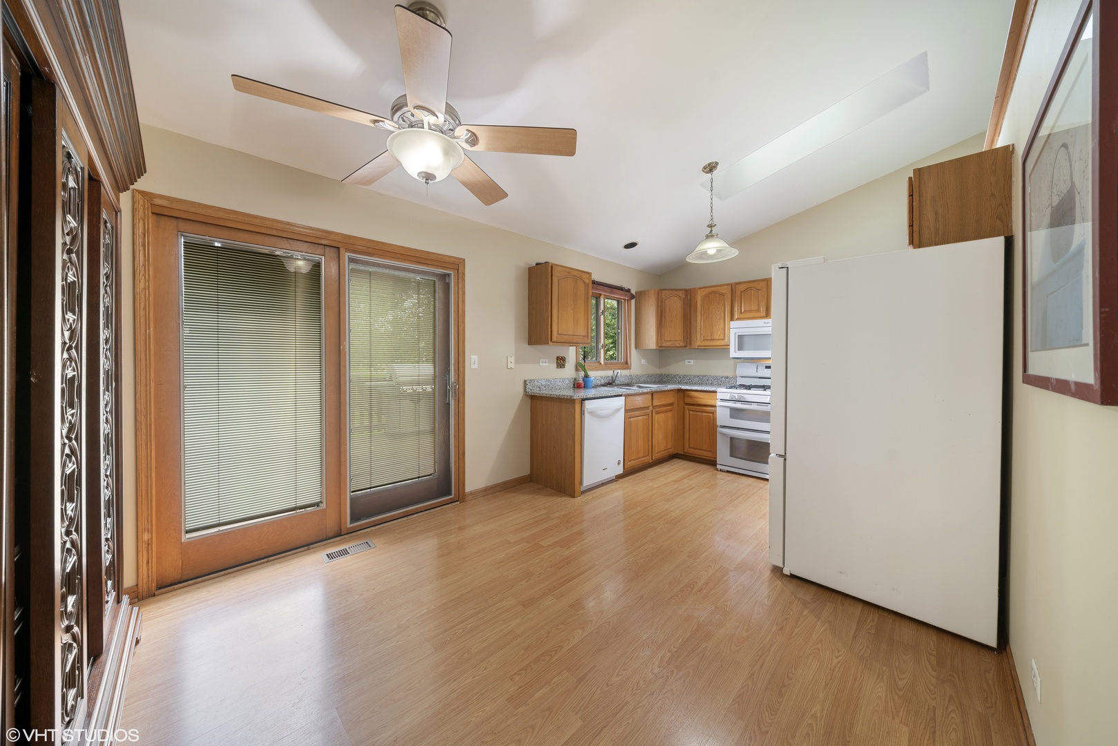 505 Bison Road Oswego, IL 60543 - Photo 5 of 15