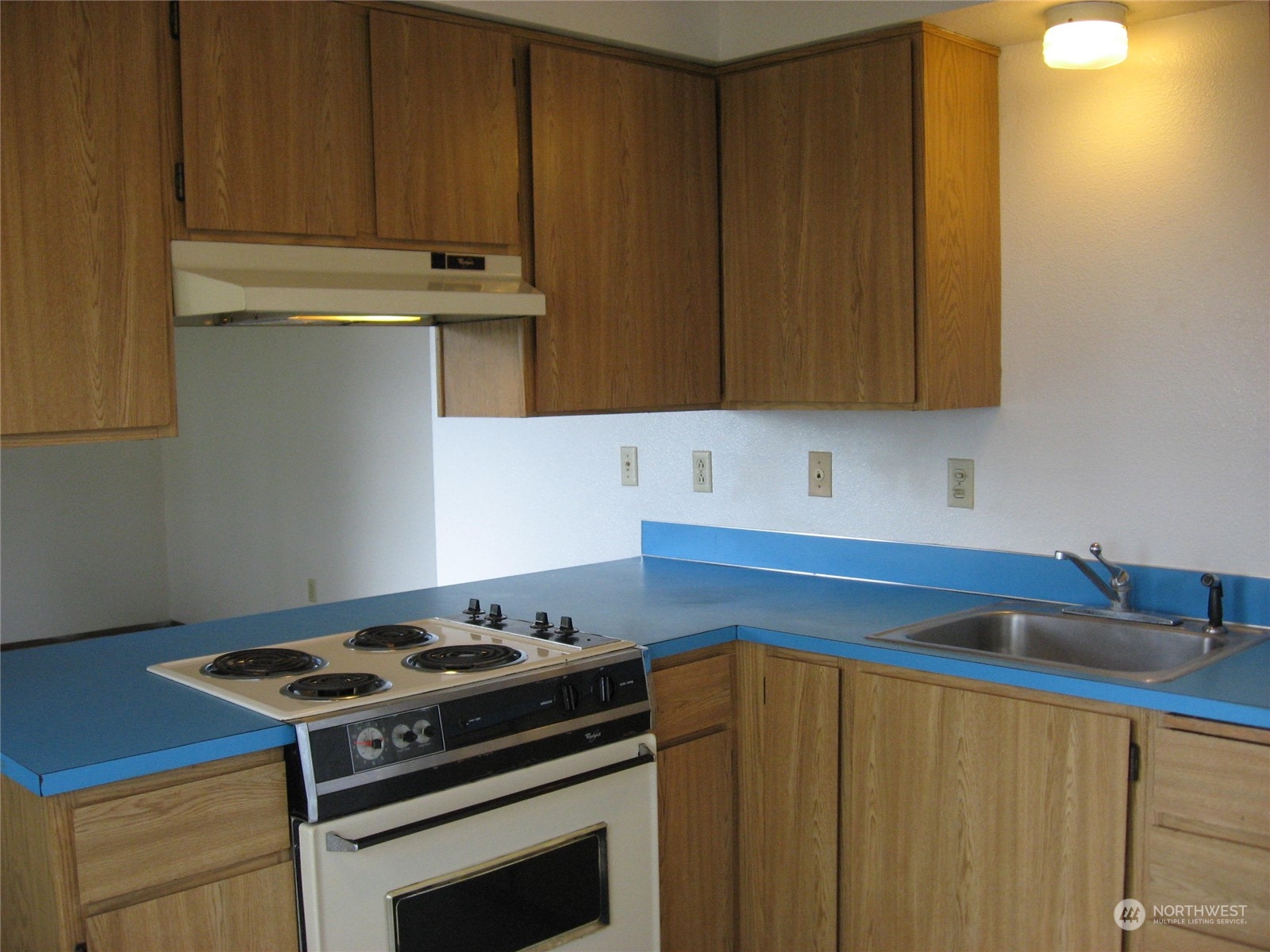 3154 Hawks Prairie Road Oak Harbor, WA 98277 - Photo 17 of 20 Gallery Image 17