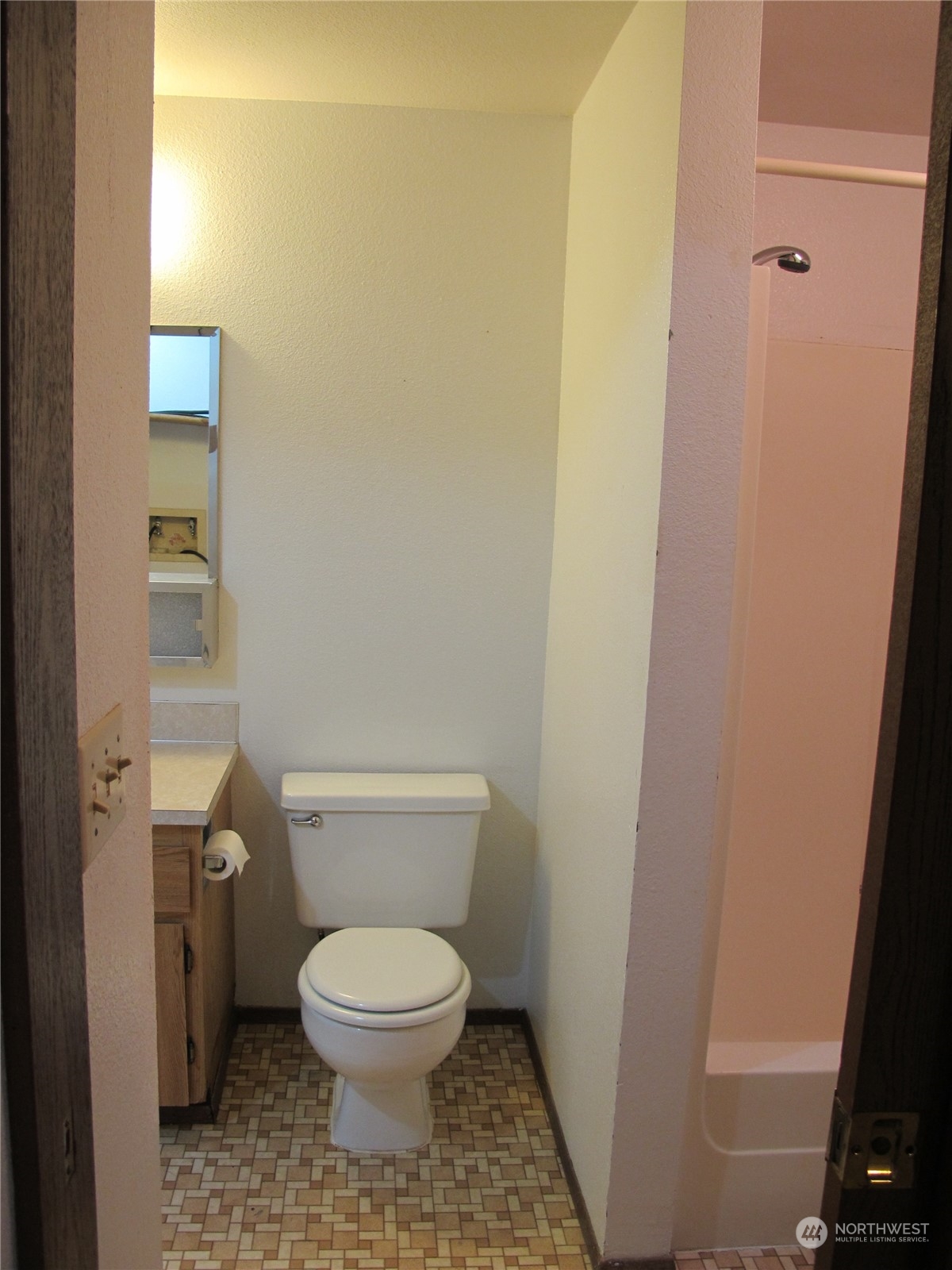 3154 Hawks Prairie Road Oak Harbor, WA 98277 - Photo 4 of 20 Gallery Image 4