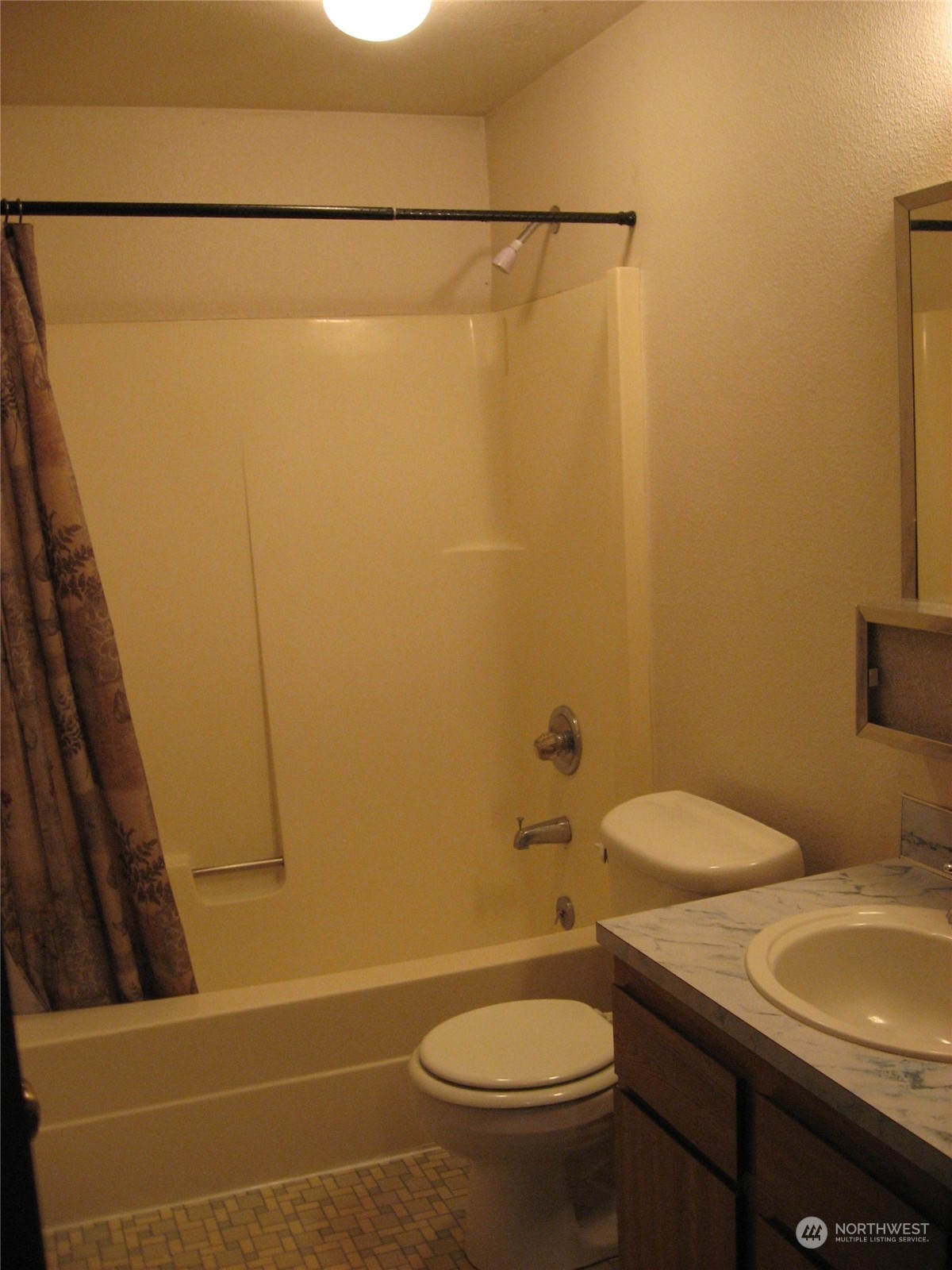3154 Hawks Prairie Road Oak Harbor, WA 98277 - Photo 10 of 20 Gallery Image 10
