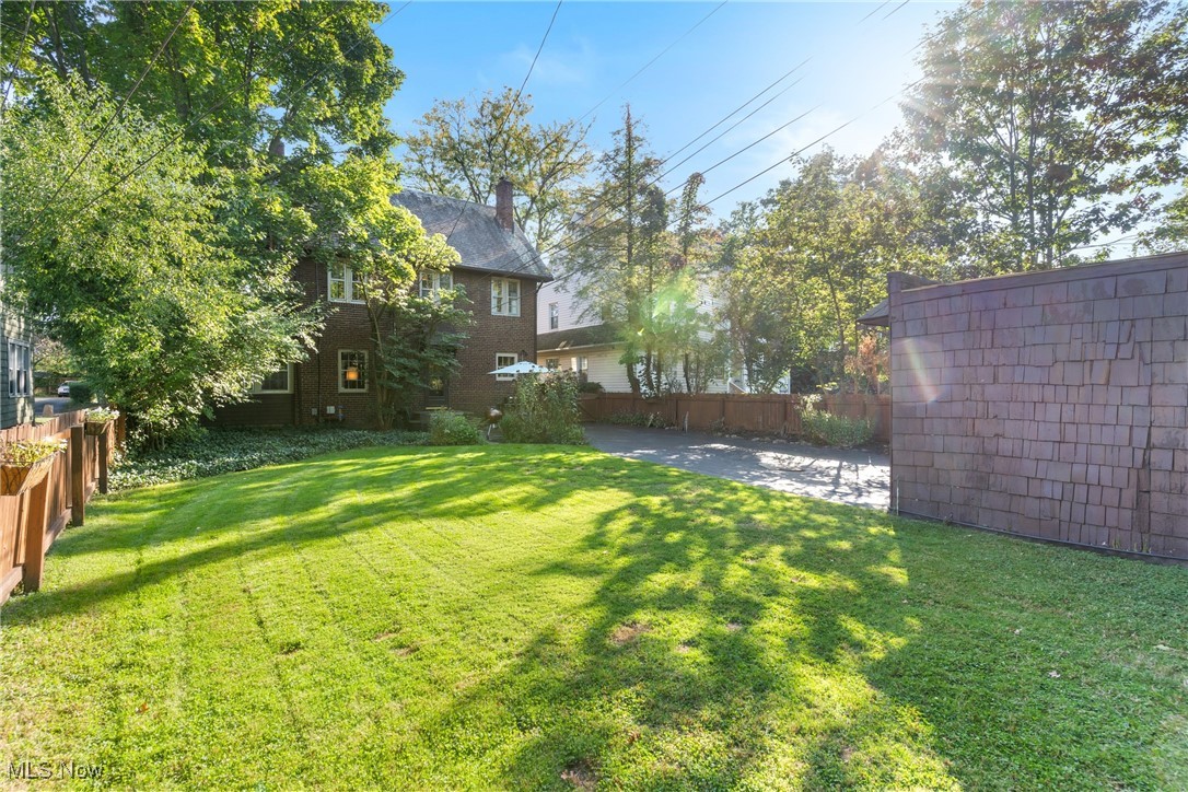 17015 Fernway Road Cleveland, OH 44120 - Photo 33 of 45