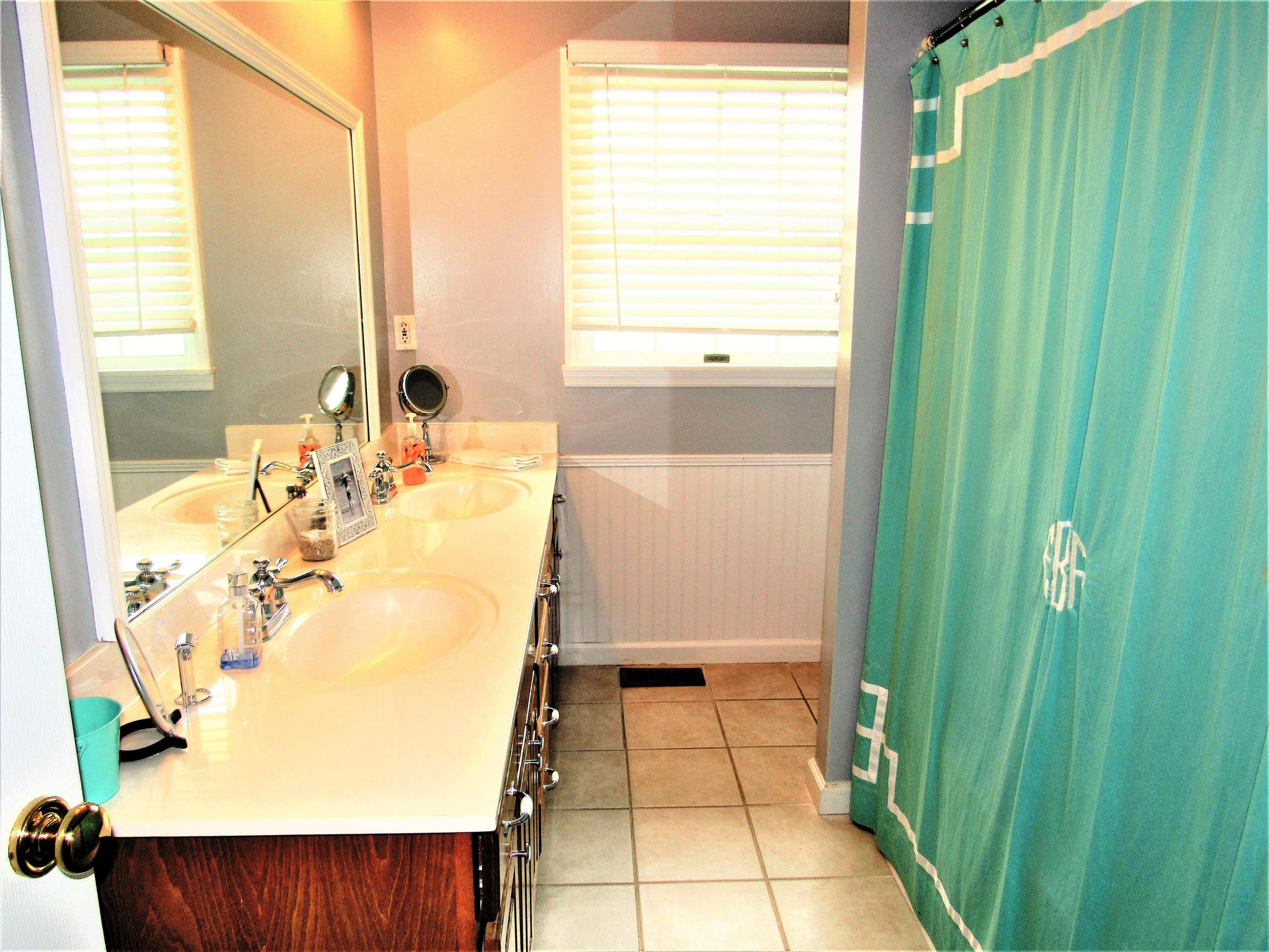 2960 Beecarter Road Dandridge, TN 37725 - Photo 18 of 29 BATH 2