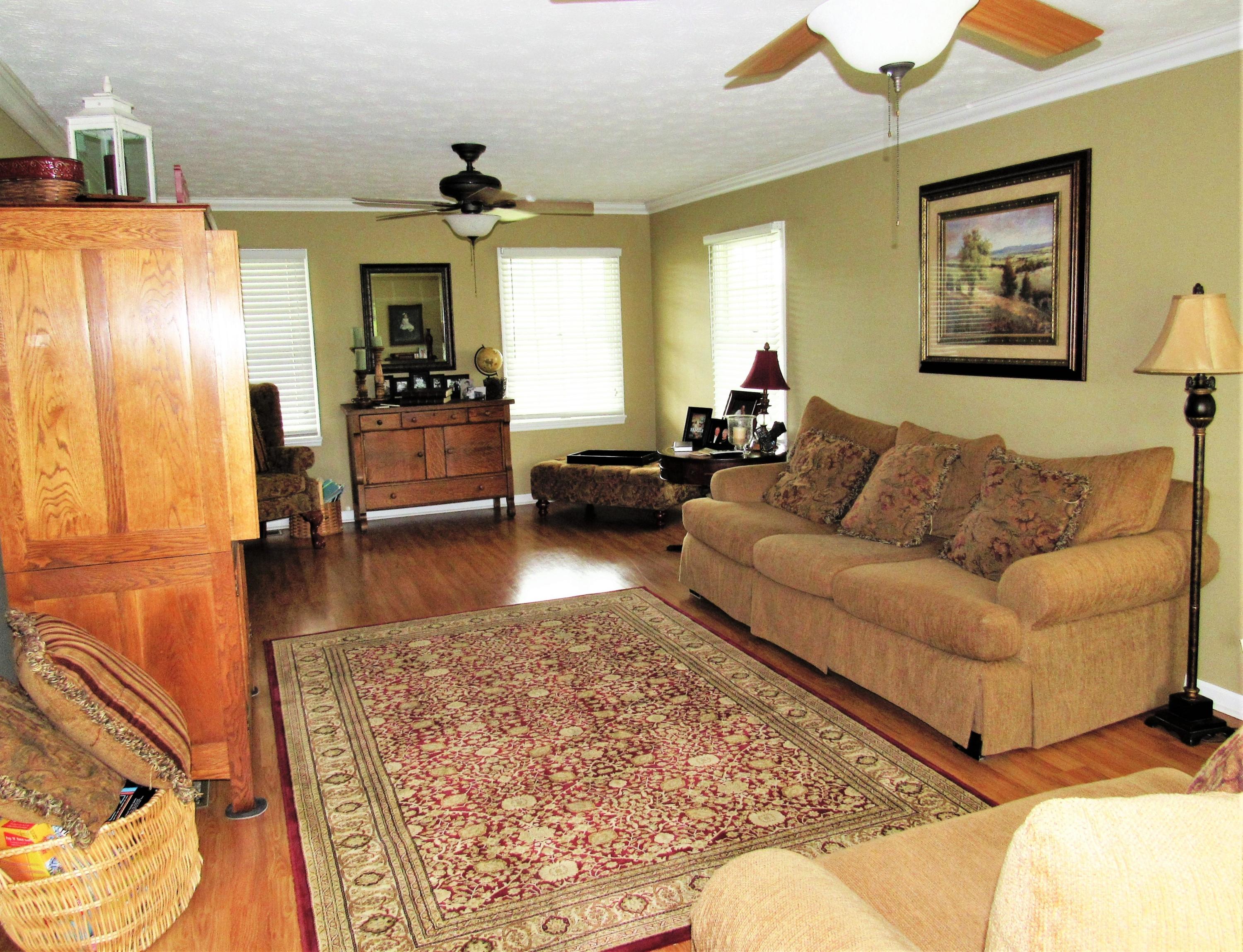 2960 Beecarter Road Dandridge, TN 37725 - Photo 5 of 29 DEN