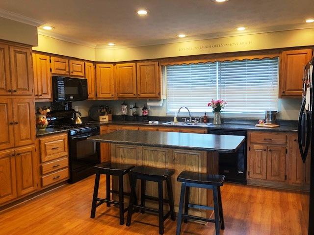 2960 Beecarter Road Dandridge, TN 37725 - Photo 10 of 29 KITCHEN HAS ISLAND