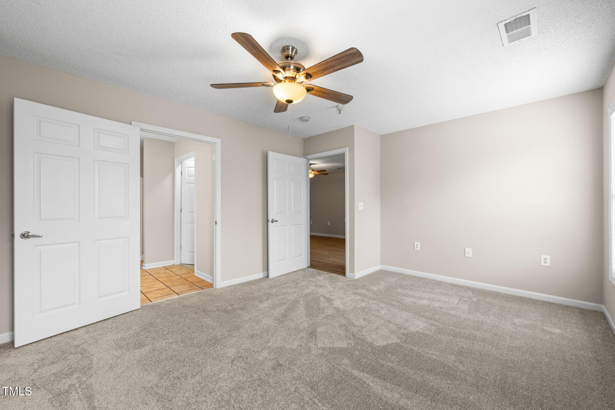 2510 Huntscroft Lane, Unit 102 Raleigh, NC 27617 - Photo 23 of 35 Main bedroom (3)