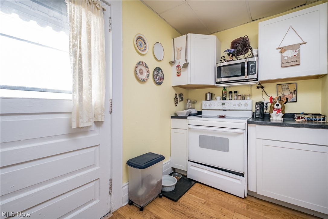 54 Cherry Road Northwest Massillon, OH 44646 - Photo 14 of 30 Kitchen View 3