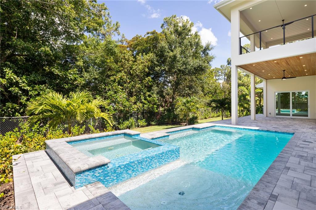 2854 Coach House Way Naples, FL 34105 - Photo 11 of 36