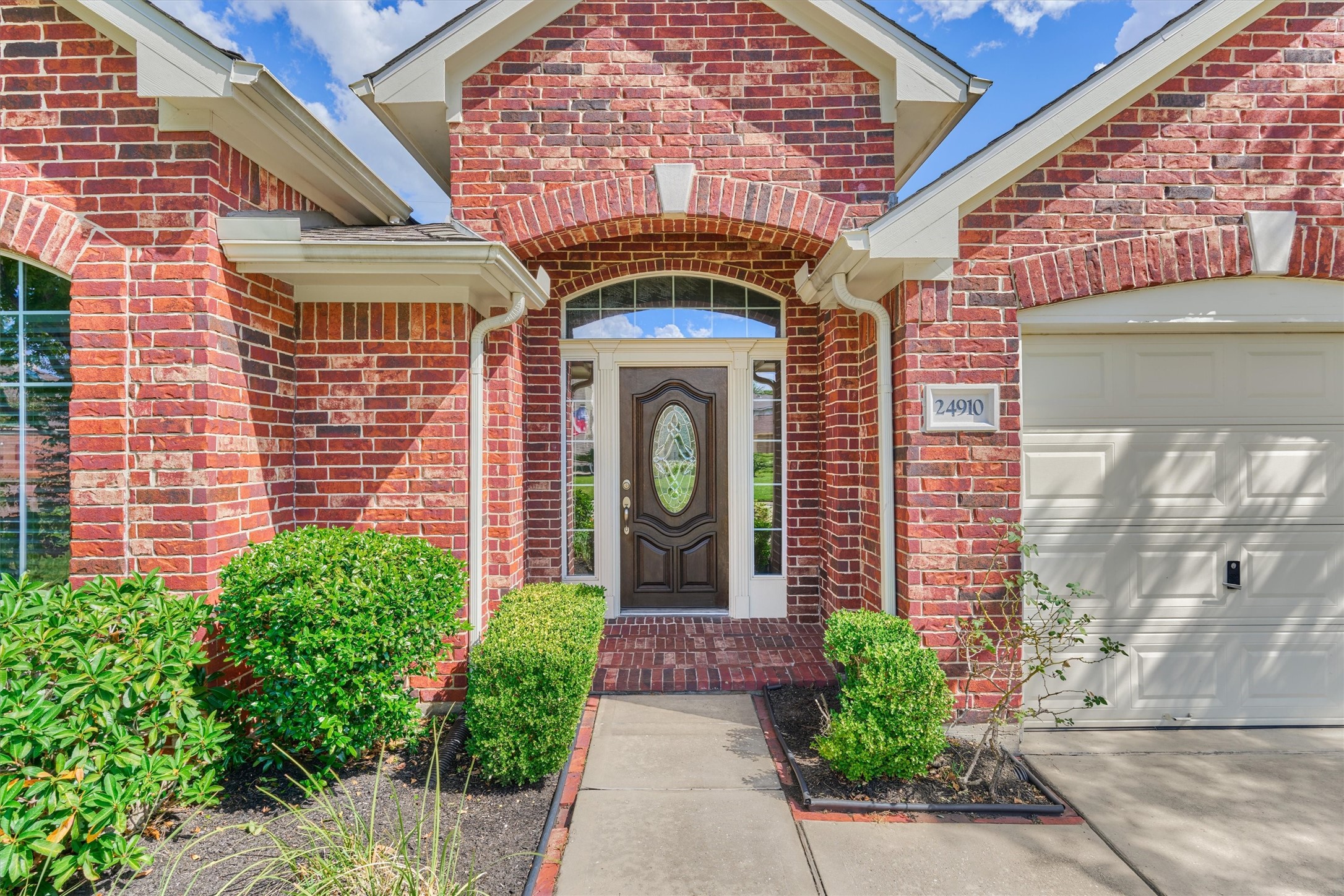 24910 Corbin Gate Drive Spring, TX 77389 - Photo 6 of 49 a front view of a building