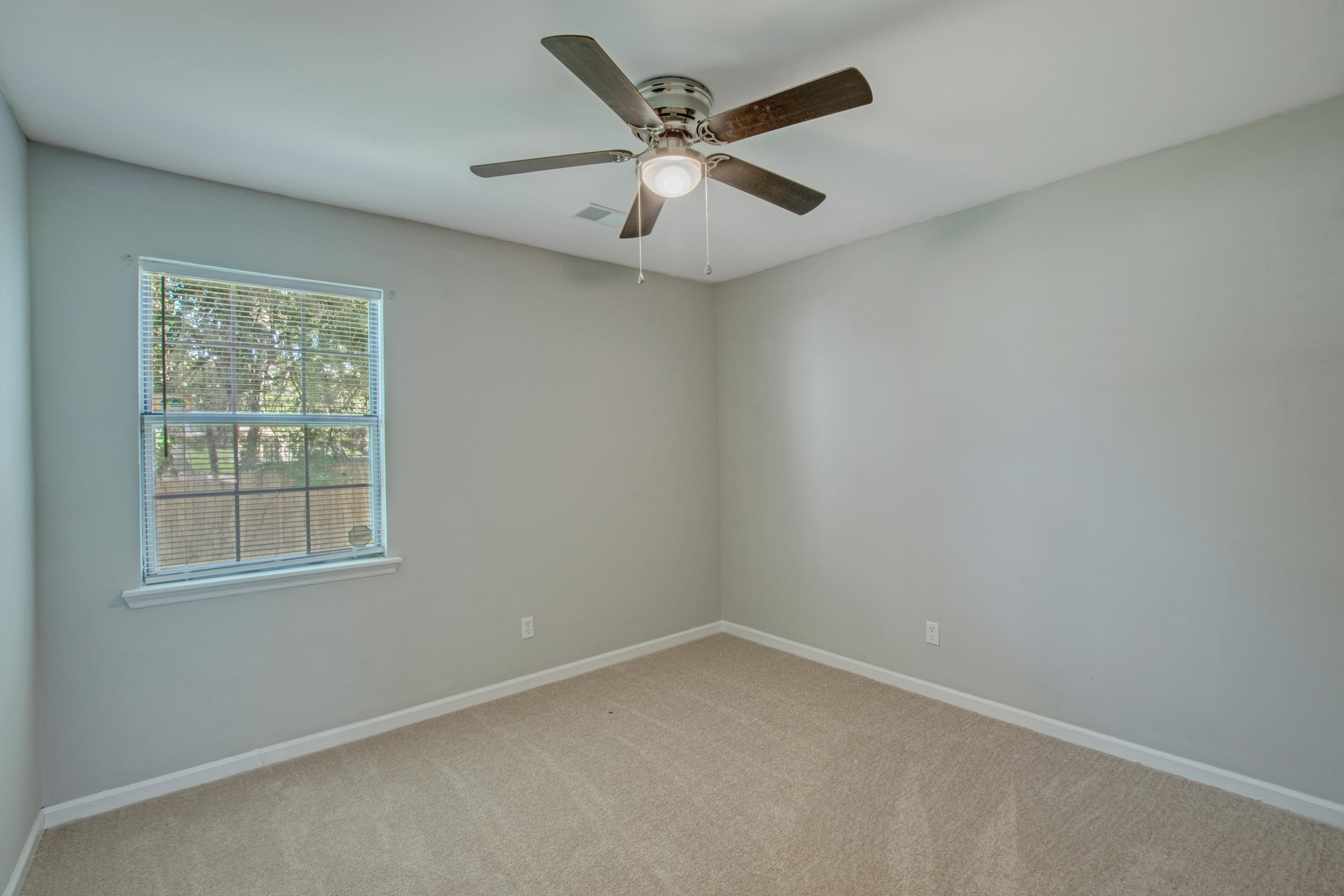 117 Old Saybrook Road Charleston, SC 29418 - Photo 14 of 31 Down Bed 1