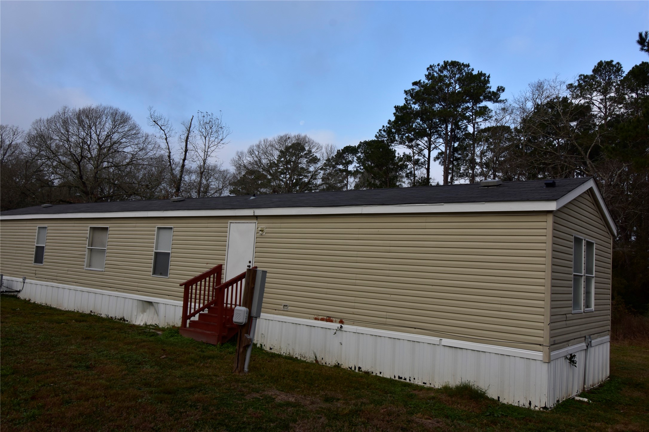 2 Lakeview Lane Huntsville, TX 77340 - Photo 12 of 38 a view of a terrace with a garden
