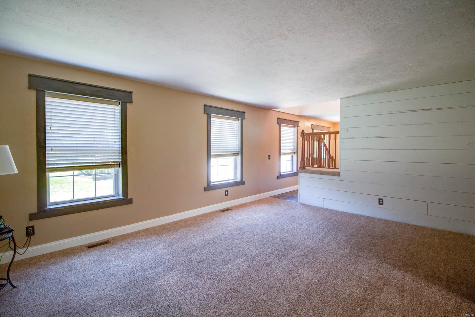 5735 Schmidt Road Brighton, IL 62012 - Photo 24 of 91