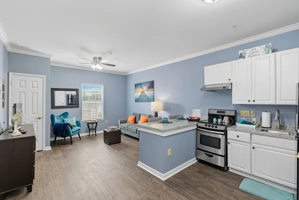 $999 | 929 Rockmead Drive, Unit 2304, Kingwood, TX 77339