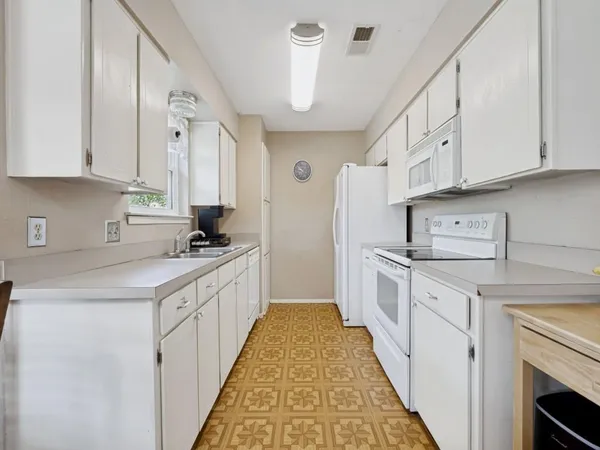 $254,900 | 6484 Old Mill Circle, Watauga, TX 76148