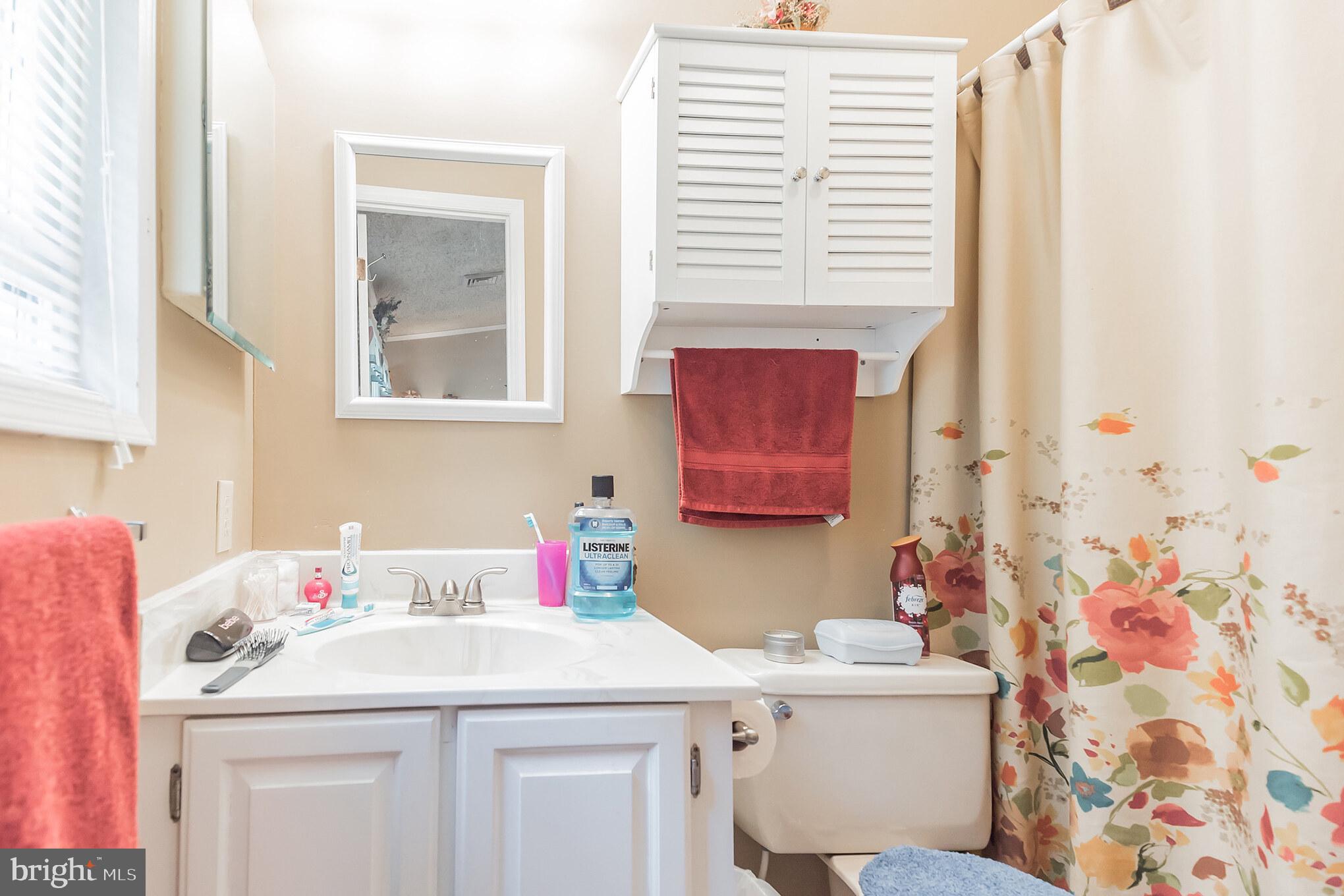 116 Tufts Road Pennsville, NJ 08070 - Photo 16 of 28 Master bath