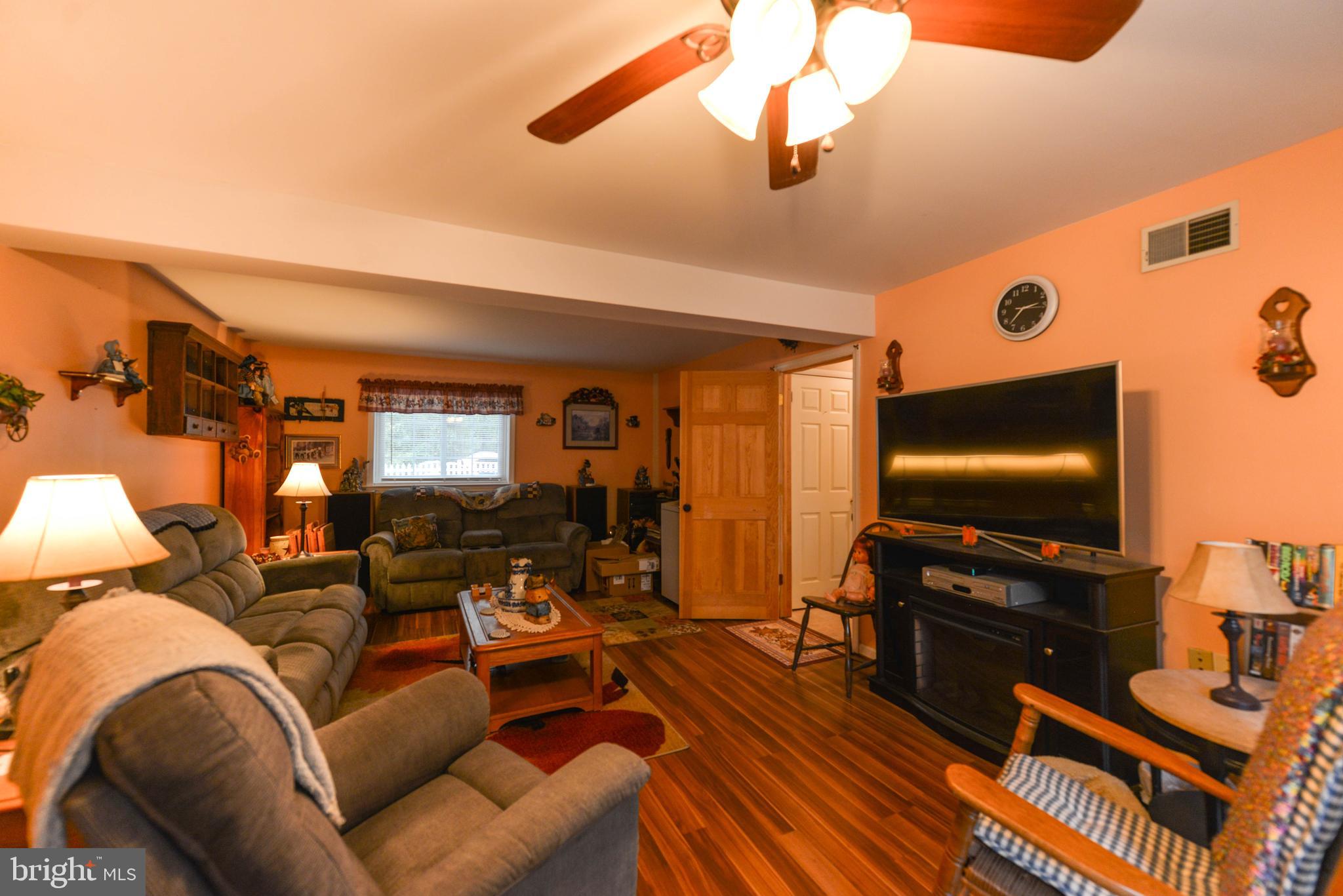 116 Tufts Road Pennsville, NJ 08070 - Photo 21 of 28 Family room or could be used as second master