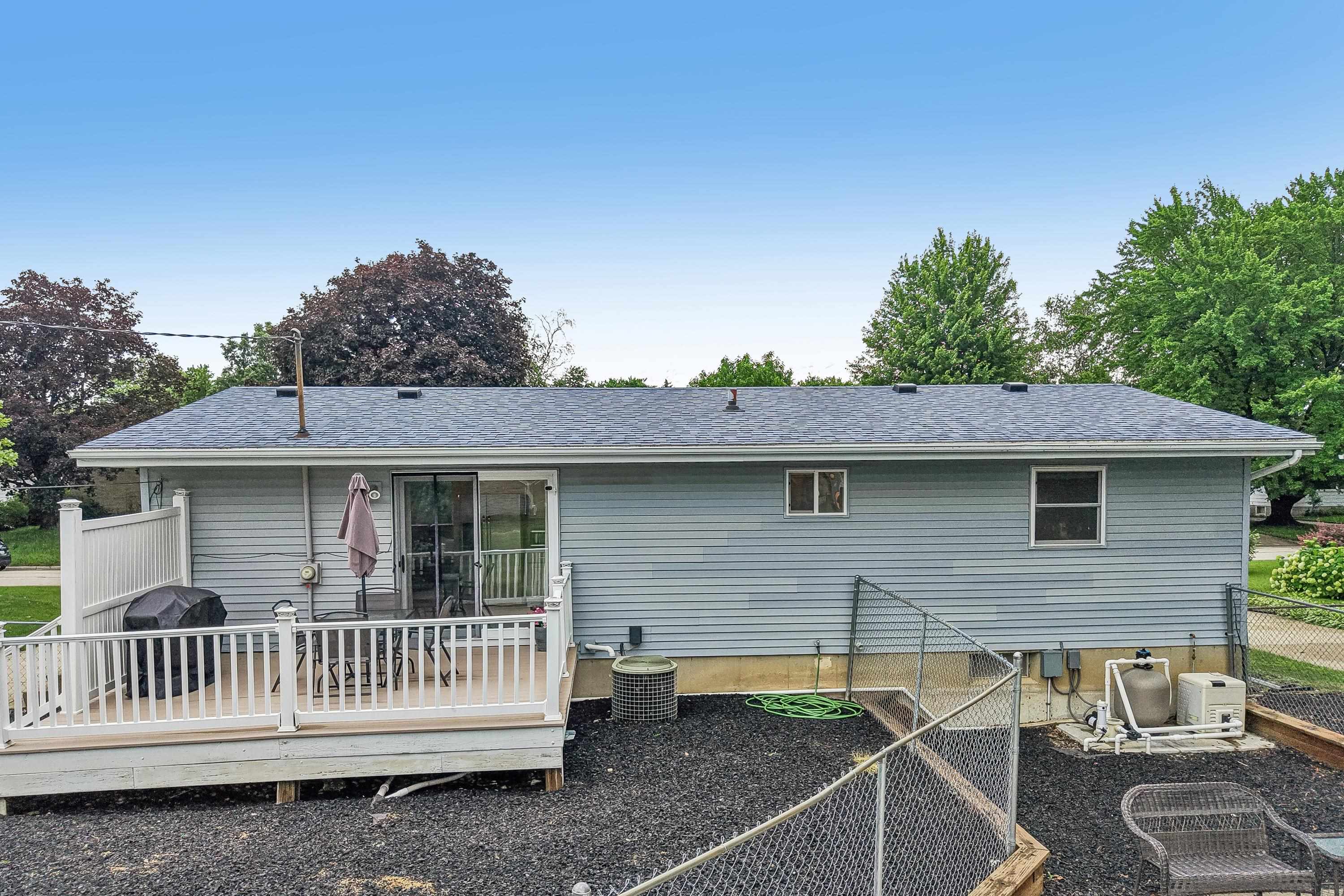 809 West Street Stoughton, WI 53589 - Photo 39 of 48
