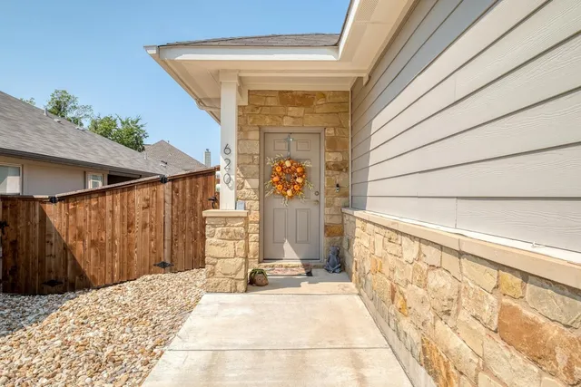 $1,850 | 620 Parkline Drive, Unit 15A, Georgetown, TX 78626